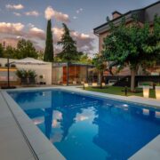 Interior y exterior unidos por la naturaleza